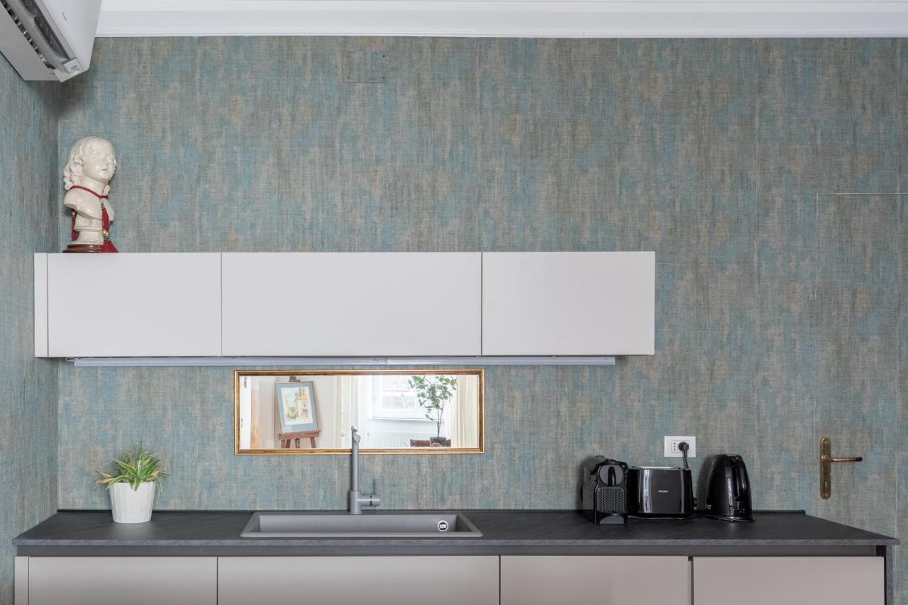 רומא Iflat Modern Apartment In The Monti Area מראה חיצוני תמונה
