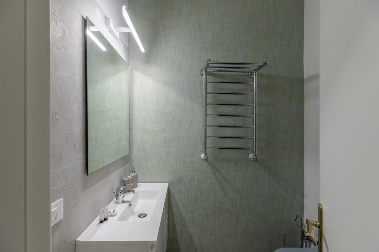 רומא Iflat Modern Apartment In The Monti Area מראה חיצוני תמונה